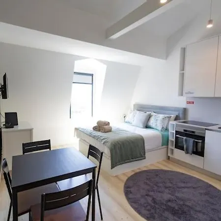 Superb Central Lisbon Apartment-2